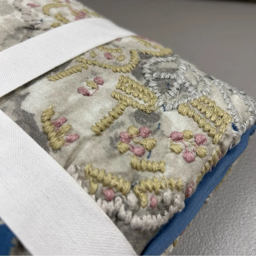 Pottery Barn Bethany Floral Embroidered Reversible Quilt + 2 Standard Shams NWT